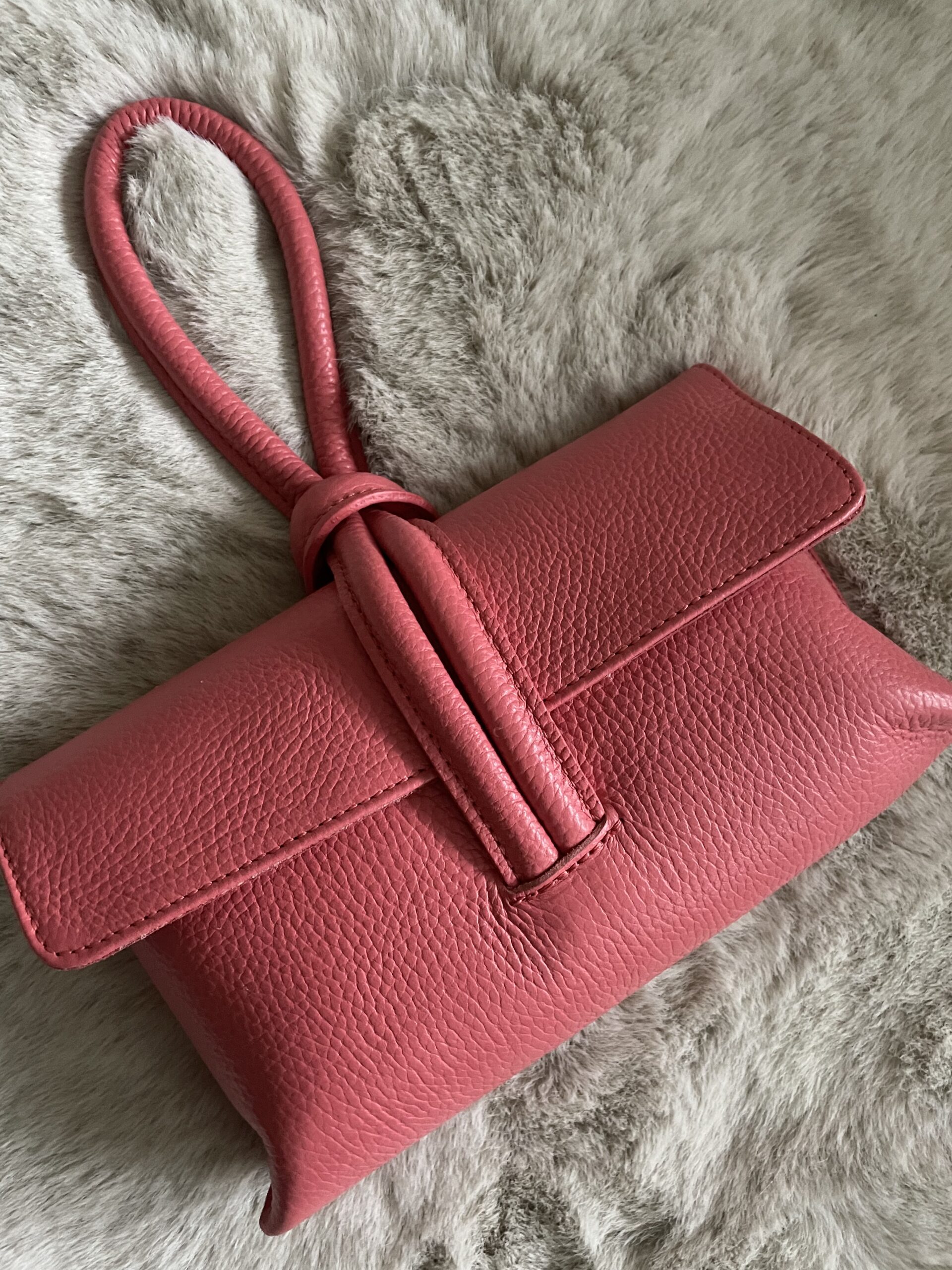 B5F12E54-91B2-4BEE-9372-176540192D48 B5F12E54-91B2-4BEE-9372-176540192D48